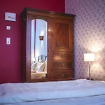 Alexander 3*