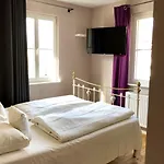 Alexander Hotel