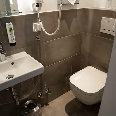 Szálloda Alexander 3*