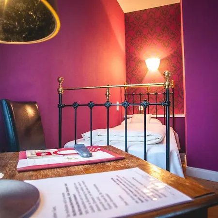 Alexander Hotel 3*